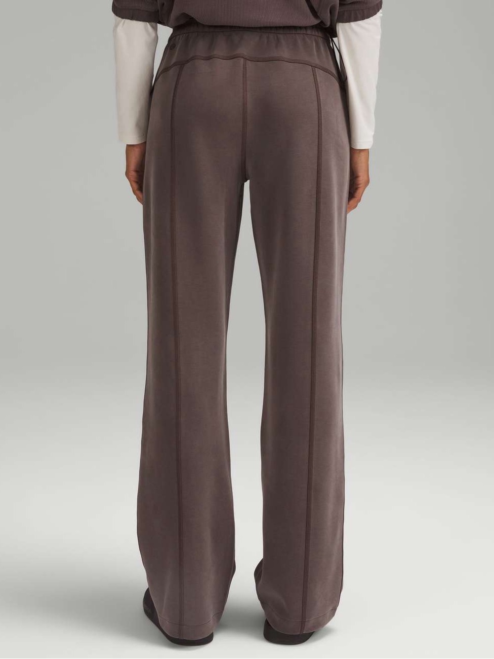 296. Lululemon Softstreme High-Rise Pant Regular Espresso 31” inseam size 10